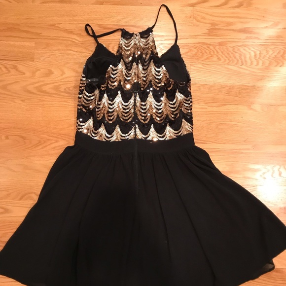 Gold and black sequin dress - Picture 5 of 6